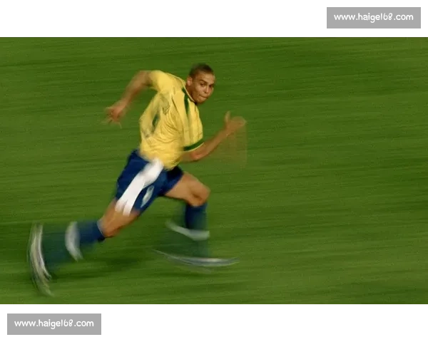 荷兰对巴西比赛集锦：攻防对决与经典瞬间全解析